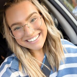 Meet your Posher, Sierra